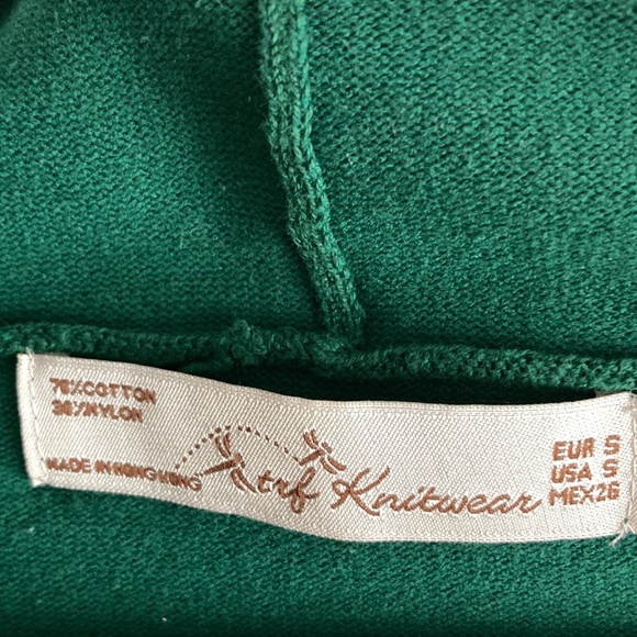 Cotton Lightweight V-neck Hoodie - Picture 2 of 5